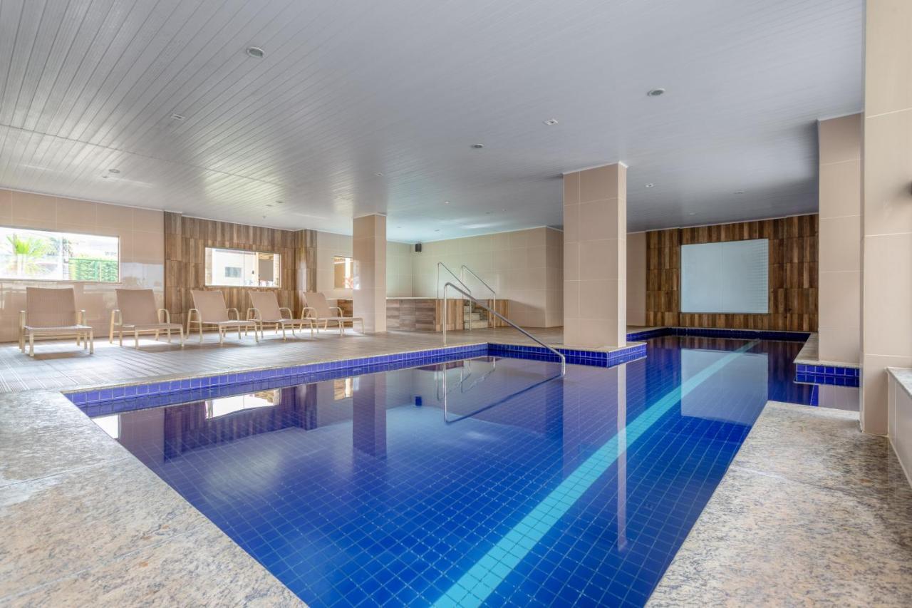 Wyndham Olimpia Royal Hotels Buitenkant foto Indoor swimming pool