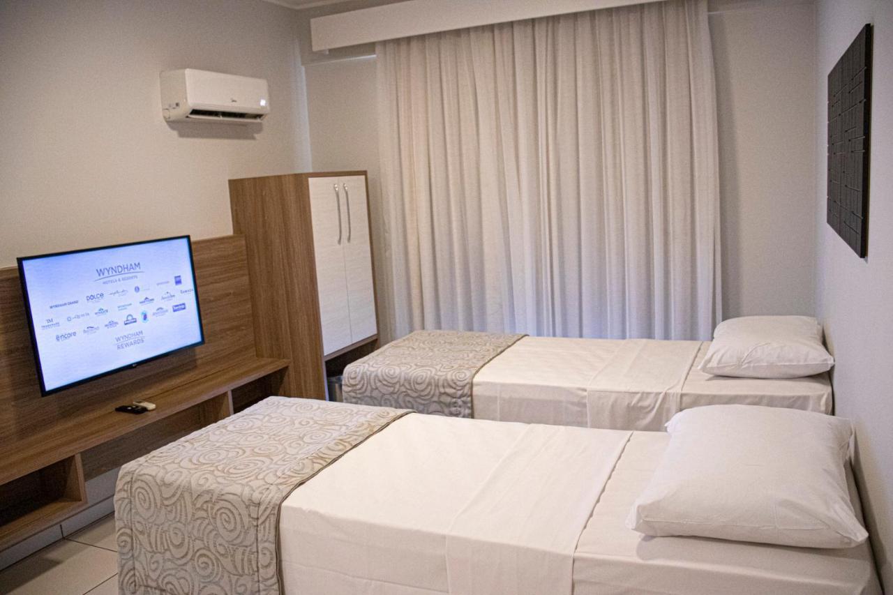 Wyndham Olimpia Royal Hotels Buitenkant foto