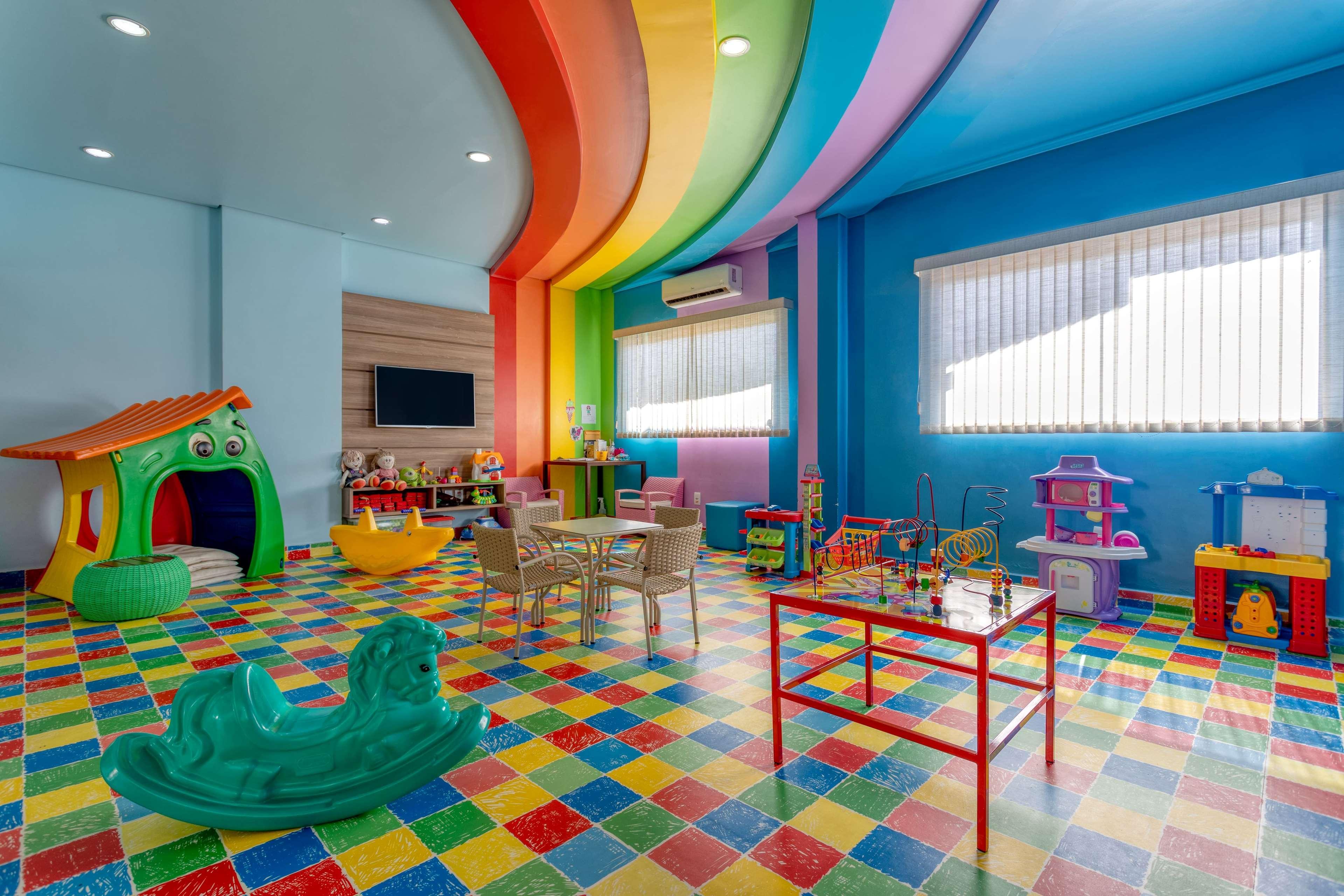 Wyndham Olimpia Royal Hotels Buitenkant foto A nursery in Thailand