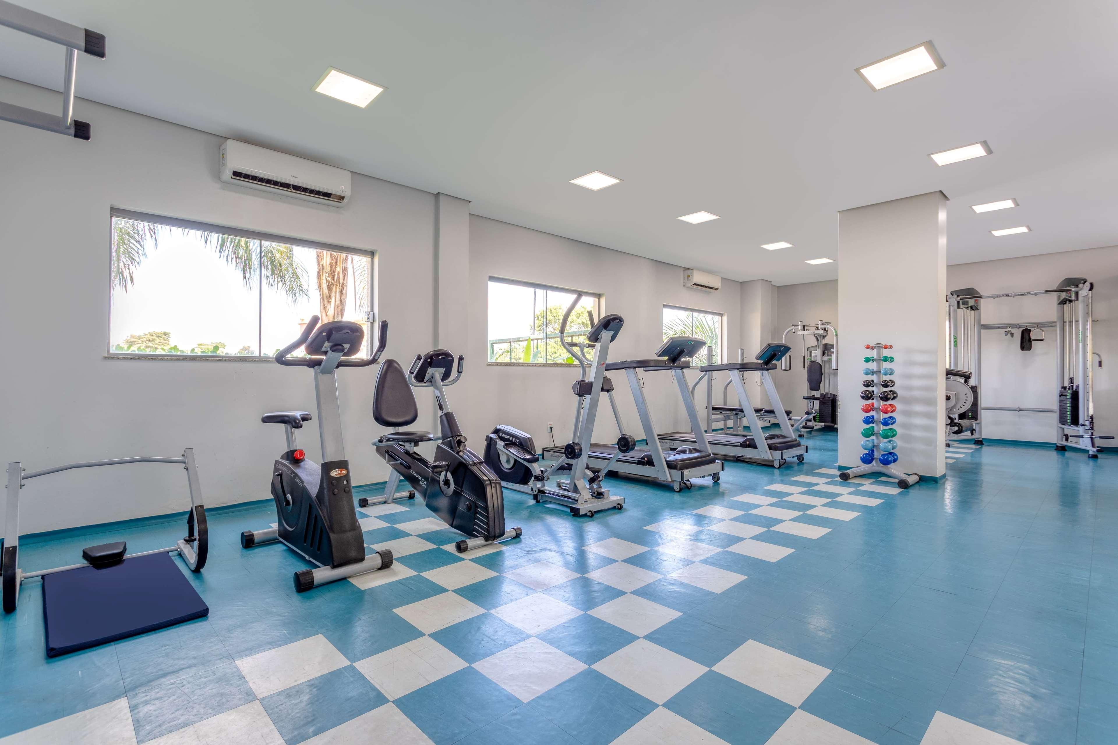 Wyndham Olimpia Royal Hotels Buitenkant foto The gym