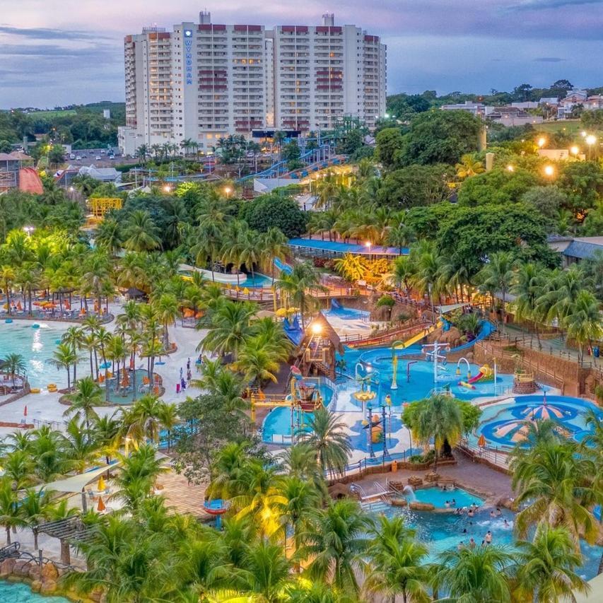 Wyndham Olimpia Royal Hotels Buitenkant foto Aerial view of Splash Island