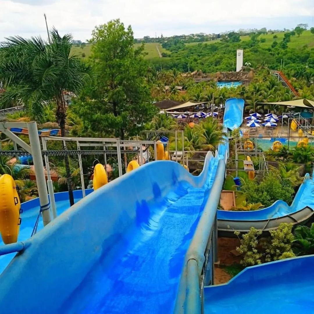 Wyndham Olimpia Royal Hotels Buitenkant foto The Blue Lagoon slide