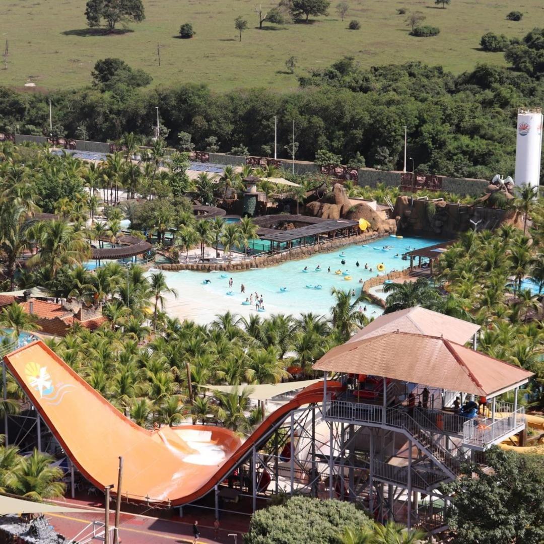 Wyndham Olimpia Royal Hotels Buitenkant foto Wet 'n' Wild Water Park