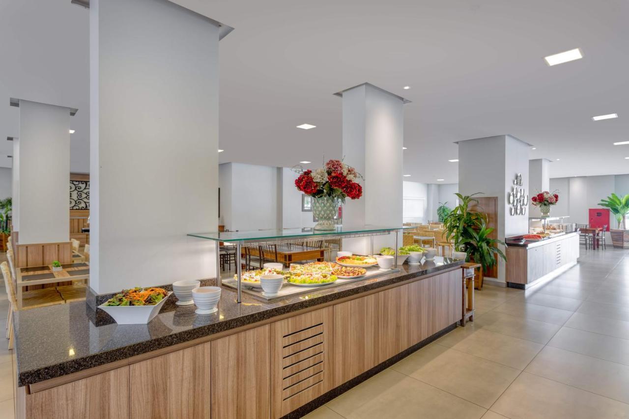 Wyndham Olimpia Royal Hotels Buitenkant foto Restaurant
